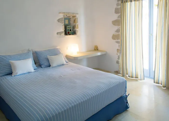 Kalma Santa Maria (Paros)